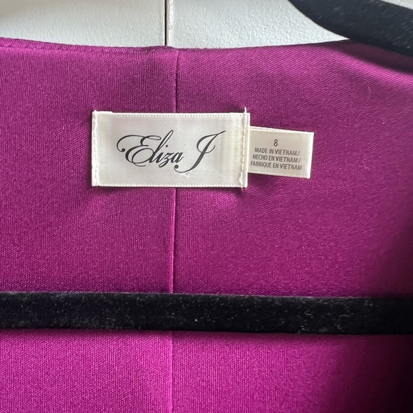 Eliza J Berry Crushed Velvet Bell Sleeve Shift Dress Size 8 Cocktail Party - Picture 2 of 5